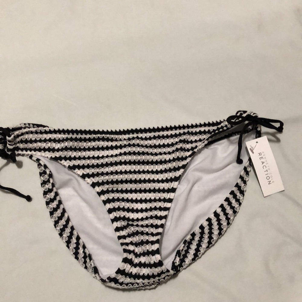 Bikini bottoms new with tag
